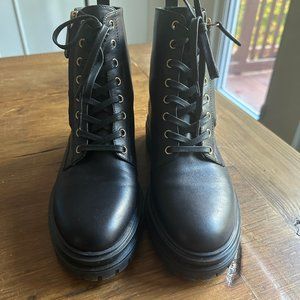 GIANVITO ROSSI Laced combat boots with zip, 38.5, pre-owned!